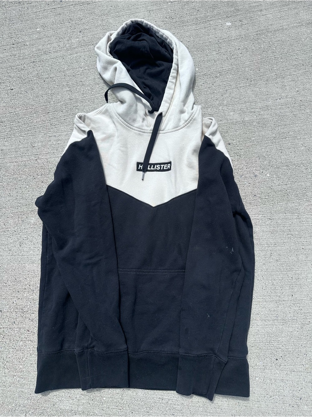 Hollister Black and Cream Colorblock Pullover Hoodie